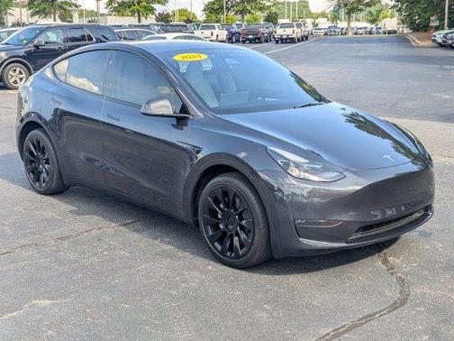 2024 Tesla Model Y Long Range