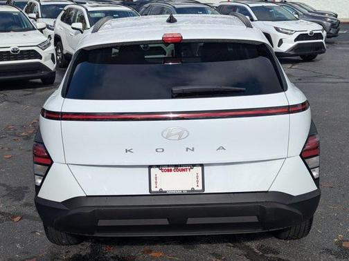 2024 Hyundai KONA SEL