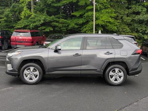 2024 Toyota RAV4 Hybrid LE