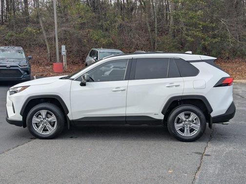 2024 Toyota RAV4 Hybrid LE