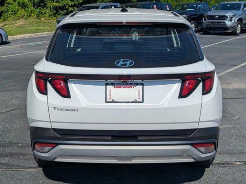 2025 Hyundai TUCSON SE
