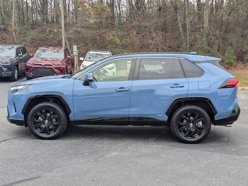 2023 Toyota RAV4 Hybrid SE