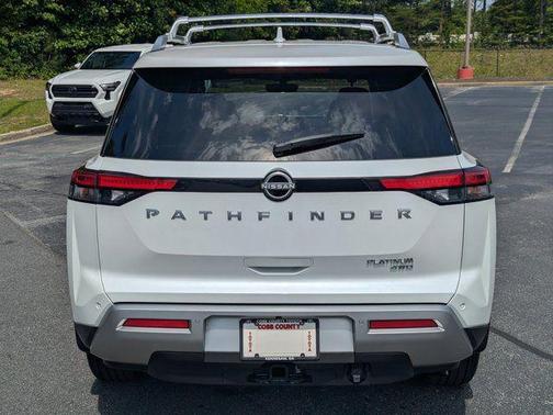 Everest White Pearl Tricoat 2025 Nissan Pathfinder Platinum 4WD