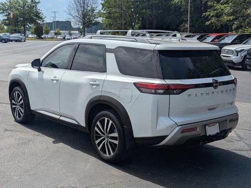 Everest White Pearl Tricoat 2025 Nissan Pathfinder Platinum 4WD