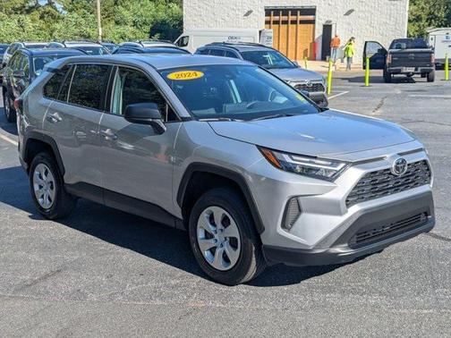 2024 Toyota RAV4 LE