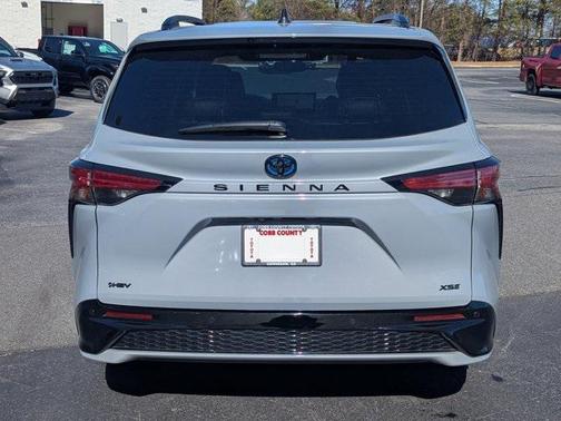 2025 Toyota Sienna XSE 7 Passenger