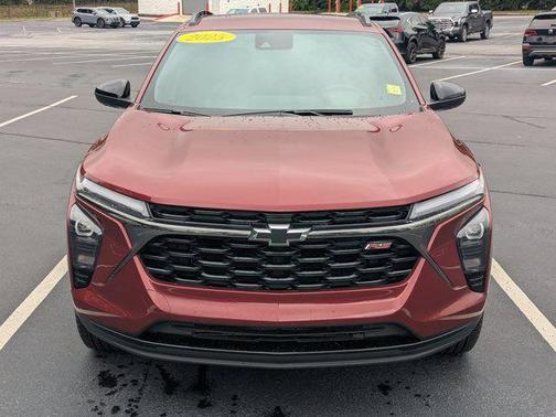 Crimson Metallic 2025 Chevrolet Trax FWD 2RS