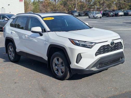 2024 Toyota RAV4 XLE