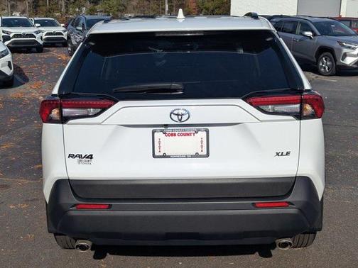 2024 Toyota RAV4 XLE