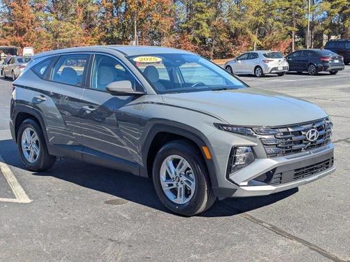 2025 Hyundai TUCSON SE