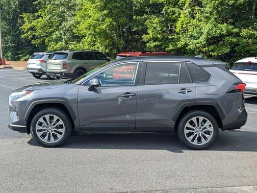 2022 Toyota RAV4 XLE Premium