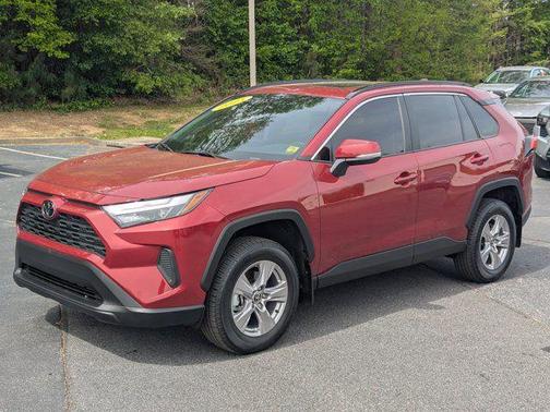 Pearl 2025 Toyota RAV4 XLE