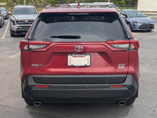 Pearl 2025 Toyota RAV4 XLE