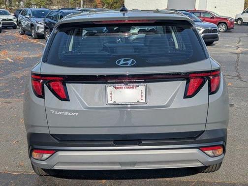 2025 Hyundai TUCSON SE