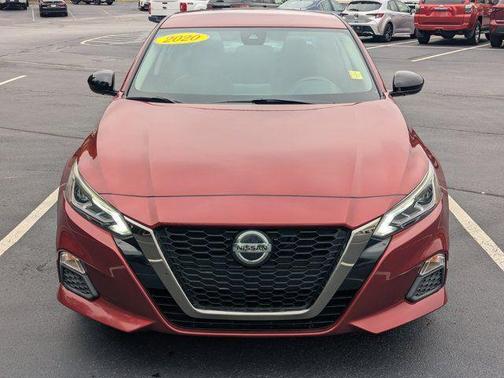 Scarlet 2020 Nissan Altima SR FWD