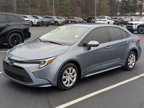 2025 Toyota Corolla Hybrid LE