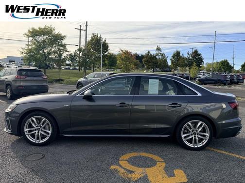 2023 Audi A4 45 S line Premium Plus