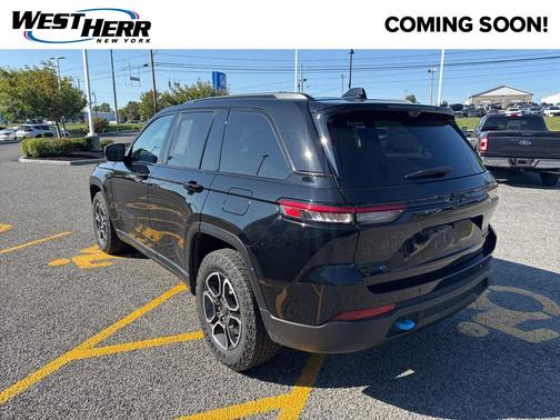 2023 Jeep Grand Cherokee 4xe Trailhawk