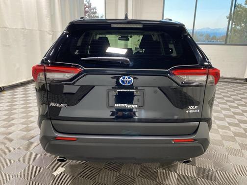 2023 Toyota RAV4 Hybrid XLE