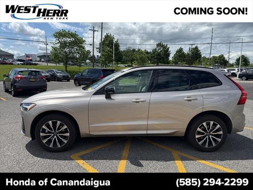 2024 Volvo XC60 B5 Plus Dark Theme
