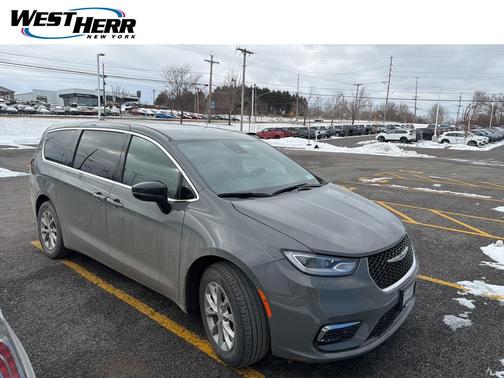 2025 Chrysler Pacifica L