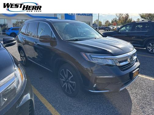 2022 Honda Pilot Touring 8-Passenger