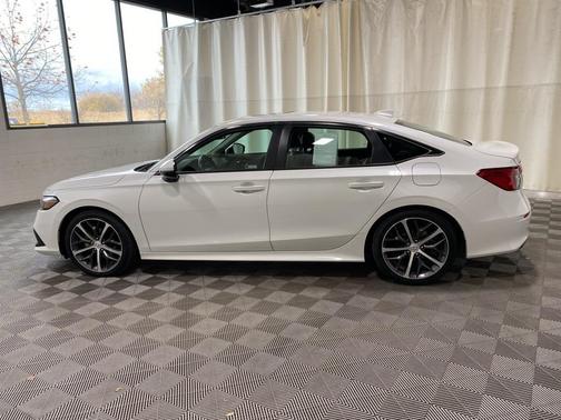 2022 Honda Civic Touring