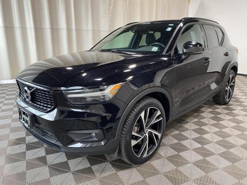 2020 Volvo XC40 T5 R-Design