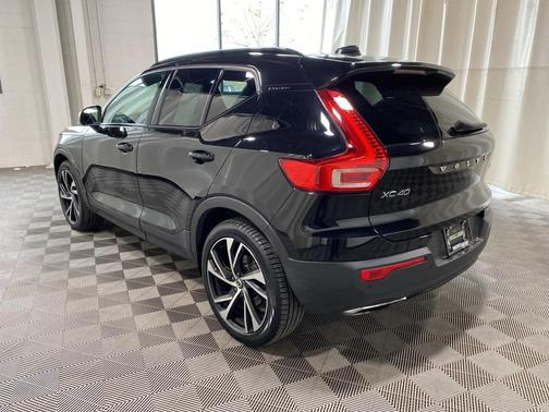 2020 Volvo XC40 T5 R-Design