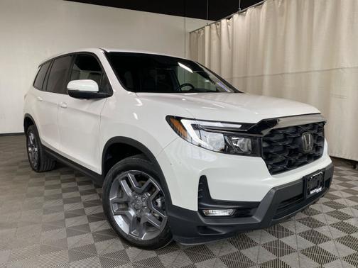 Platinum White Pearl 2023 Honda Passport