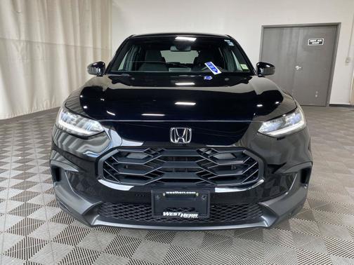 Crystal Black Pearl 2023 Honda HR-V
