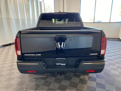 2018 Honda Ridgeline Black