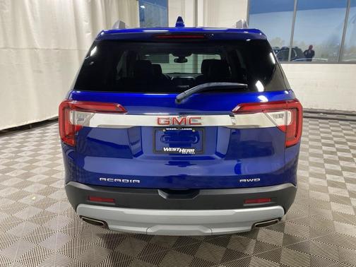 2023 GMC Acadia AWD SLT