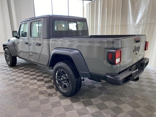 2021 Jeep Gladiator Sport