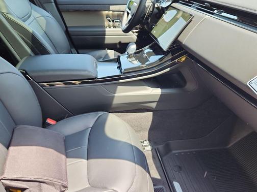 Santorini Black 2026 Land Rover Range Rover Sport P360 SE