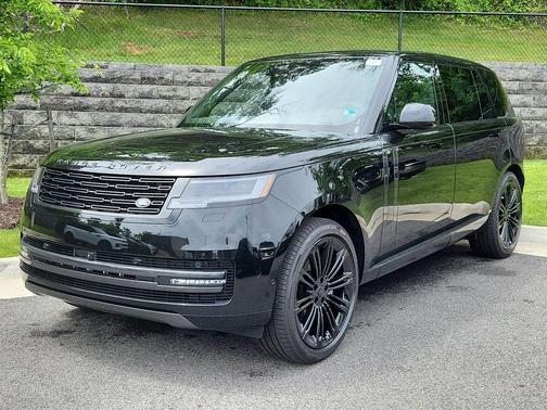 Santorini Black 2026 Land Rover Range Rover P400 SE 7 Seat