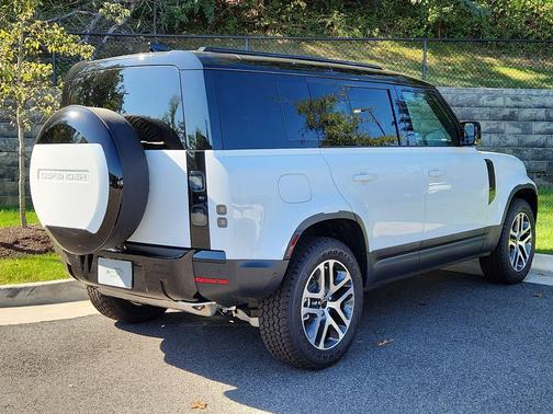 2026 Land Rover Defender P300 S