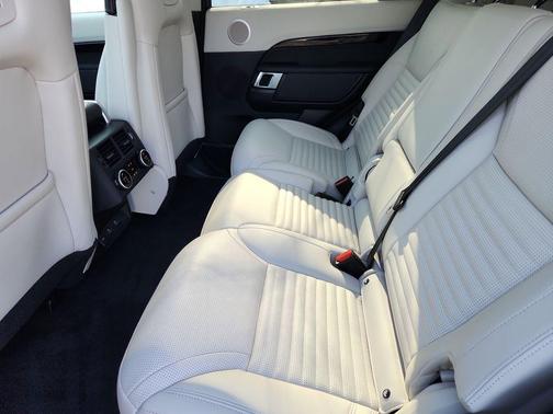 Eiger Grey 2025 Land Rover Discovery P300 S