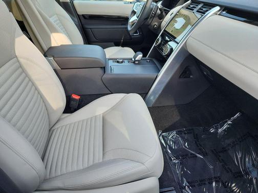 Eiger Grey 2025 Land Rover Discovery P300 S