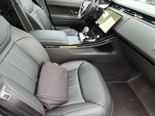 Obsidian Black Satin 2026 Land Rover Range Rover Sport Autobiography