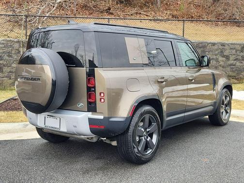 Gondwana Stone 2023 Land Rover Defender 110 S