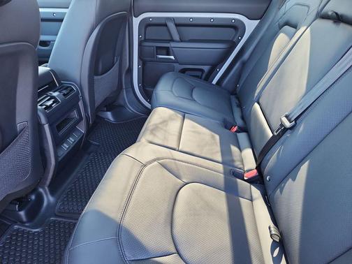 Borasco Grey 2026 Land Rover Defender 110 X-Dynamic SE