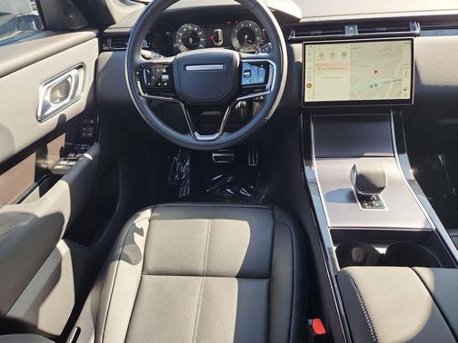 Fuji White 2026 Land Rover Range Rover Velar Dynamic SE