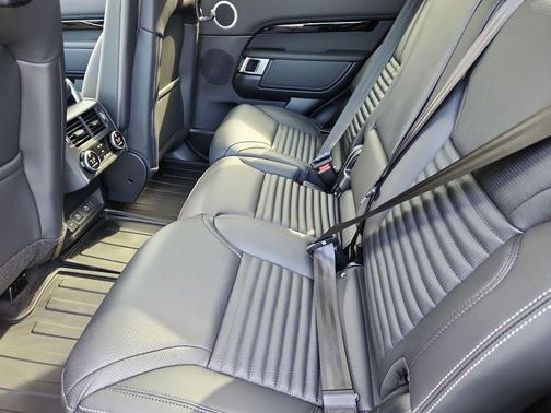 Santorini Black 2026 Land Rover Discovery S