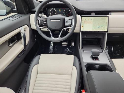 2026 Land Rover Discovery Sport LANDMARK