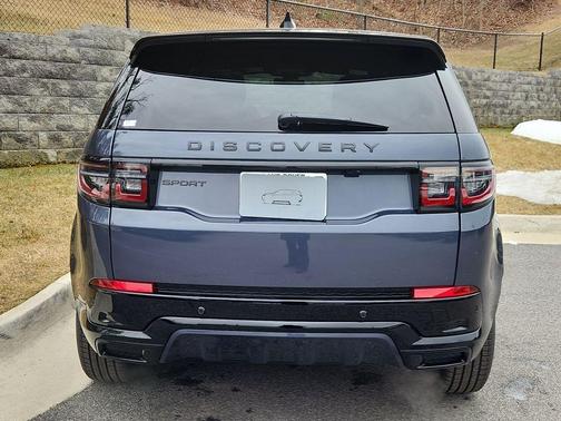 2026 Land Rover Discovery Sport LANDMARK