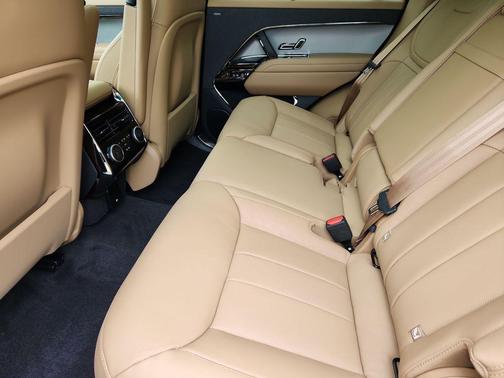 Fuji White 2026 Land Rover Range Rover Sport P360 SE