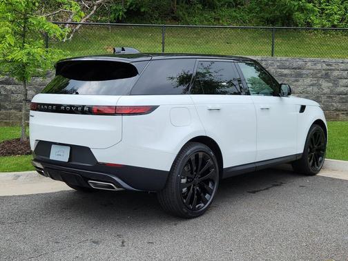Fuji White 2026 Land Rover Range Rover Sport P360 SE