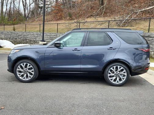 Varesine Blue 2026 Land Rover Discovery Tempest Edition