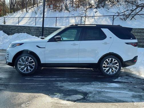 Fuji White 2026 Land Rover Discovery Tempest Edition